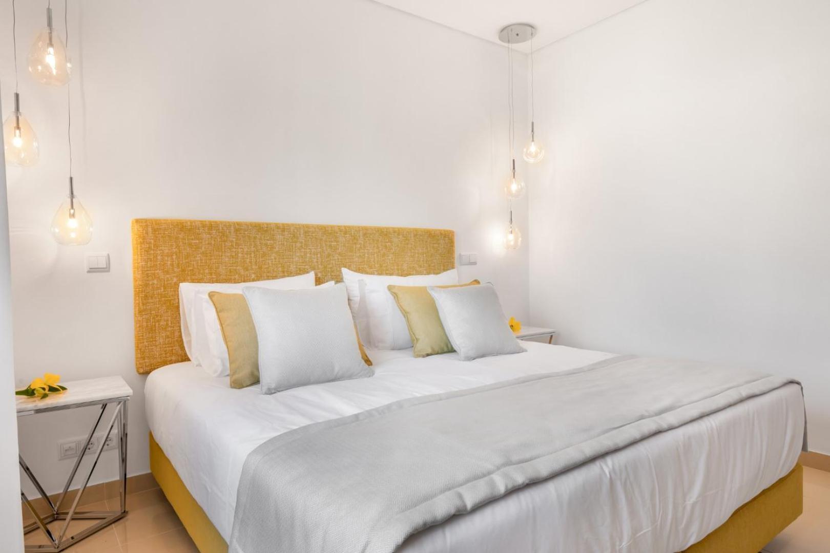 Yellow Ocean View, Porto De Mos Vr38 Apartment